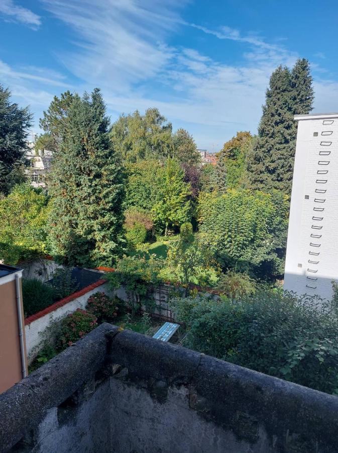 Rustic Rest Hotel Brussel Bagian luar foto